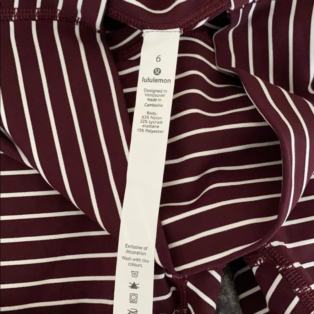 Lululemon cropped leggings - burgundy/white stripe - Picture 2 of 5